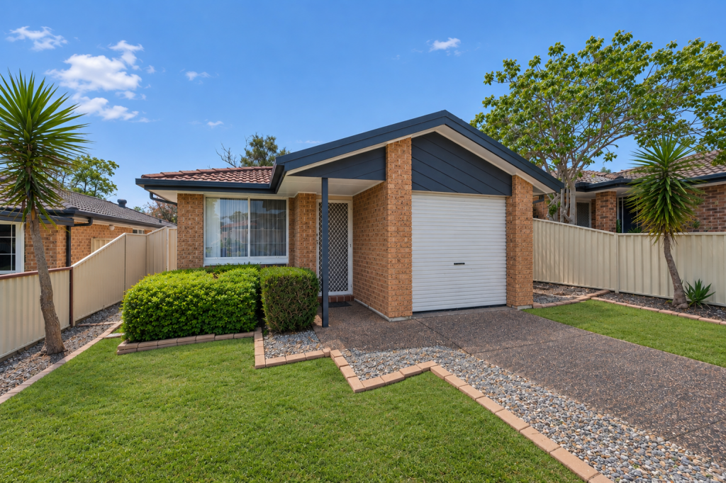 17 Myall Cl, Blue Haven, NSW 2262