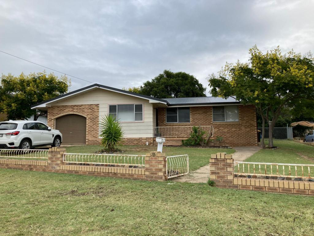 25 Redgwell St, Warwick, QLD 4370