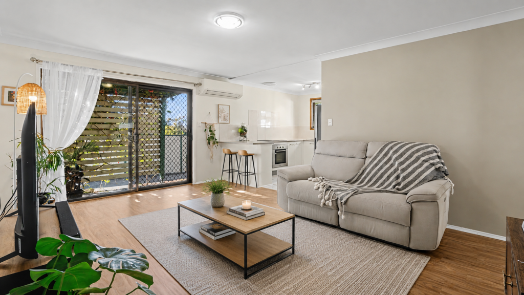 1/215 Government Rd, Labrador, QLD 4215