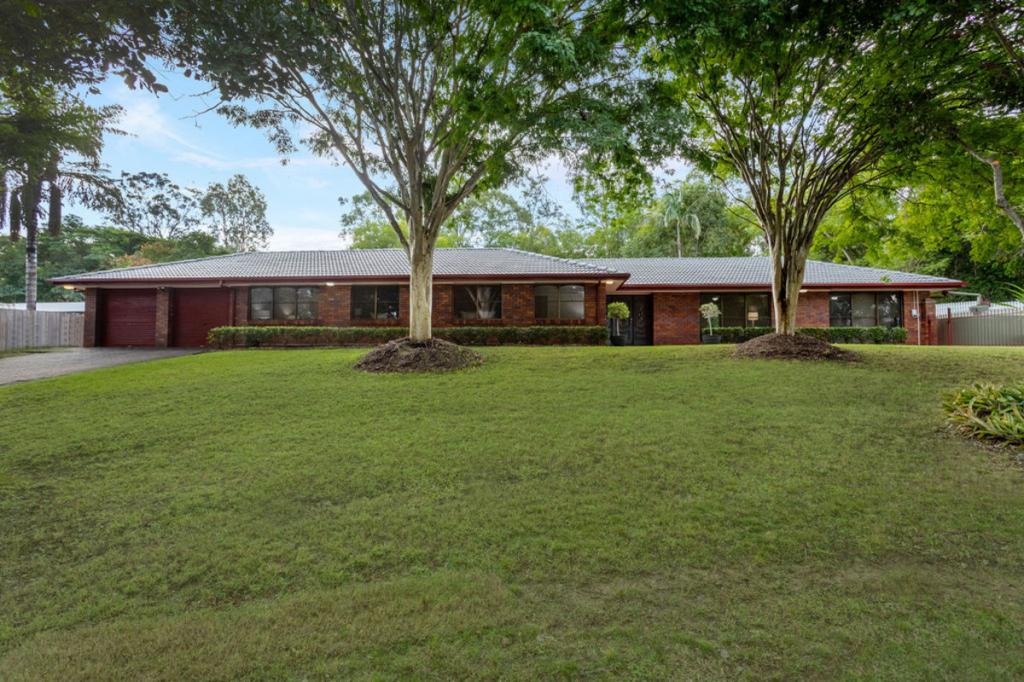 8 Omeo Gr, Karana Downs, QLD 4306