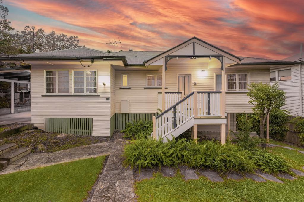 110 Martha St, Camp Hill, QLD 4152