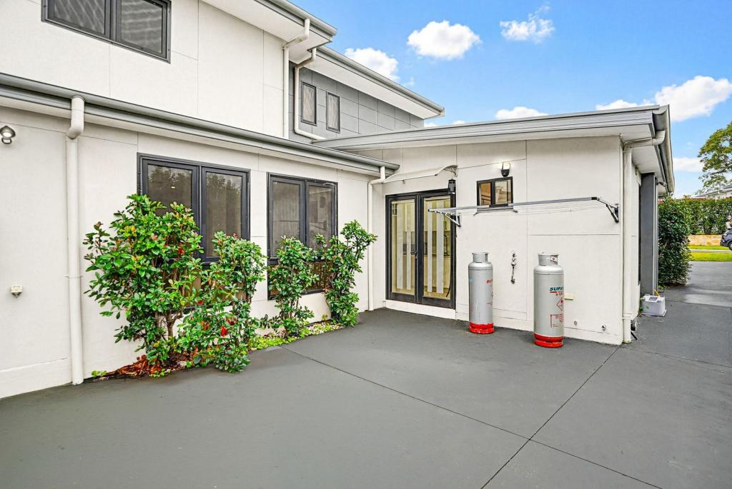 10A DORAL GR, LUDDENHAM, NSW 2745
