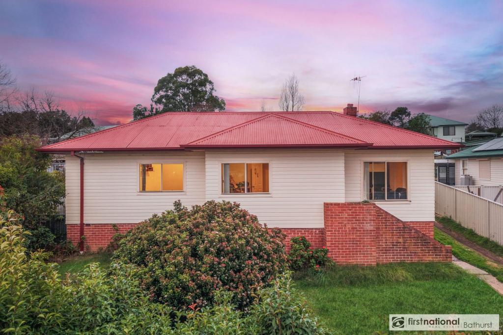 9 Parnham St, West Bathurst, NSW 2795