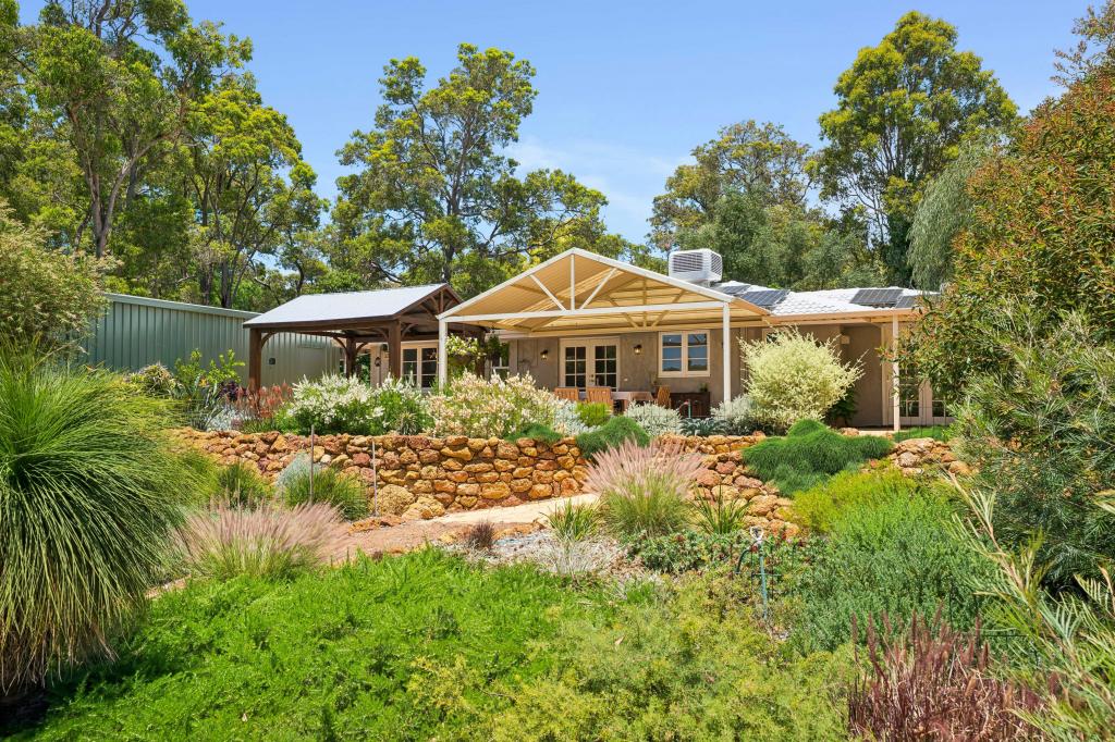 18 Casino Rd, Glen Forrest, WA 6071