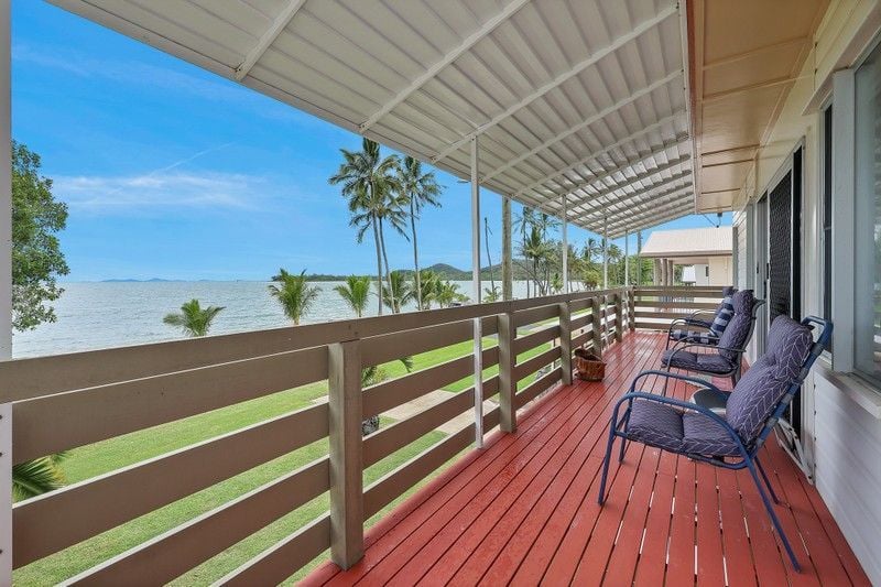 28 Poinciana Ave, Seaforth, QLD 4741