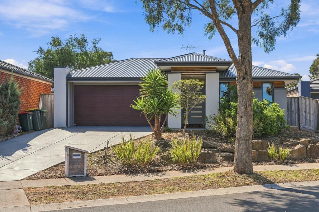 8 Yellow Gum Way, Manor Lakes, VIC 3024