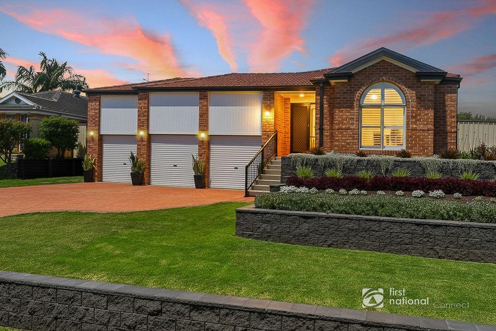 4 HAVELOCK ST, MCGRATHS HILL, NSW 2756