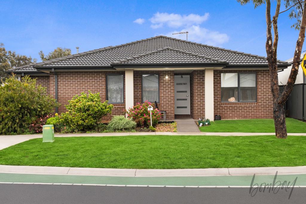 8 STREAMSIDE DR, CRAIGIEBURN, VIC 3064