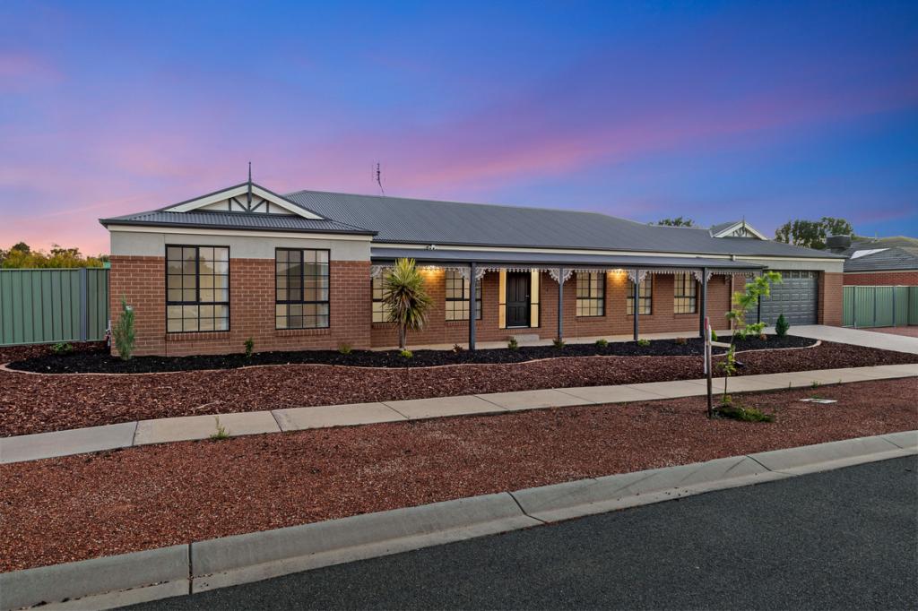 14 Lyndam Ave, Maiden Gully, VIC 3551