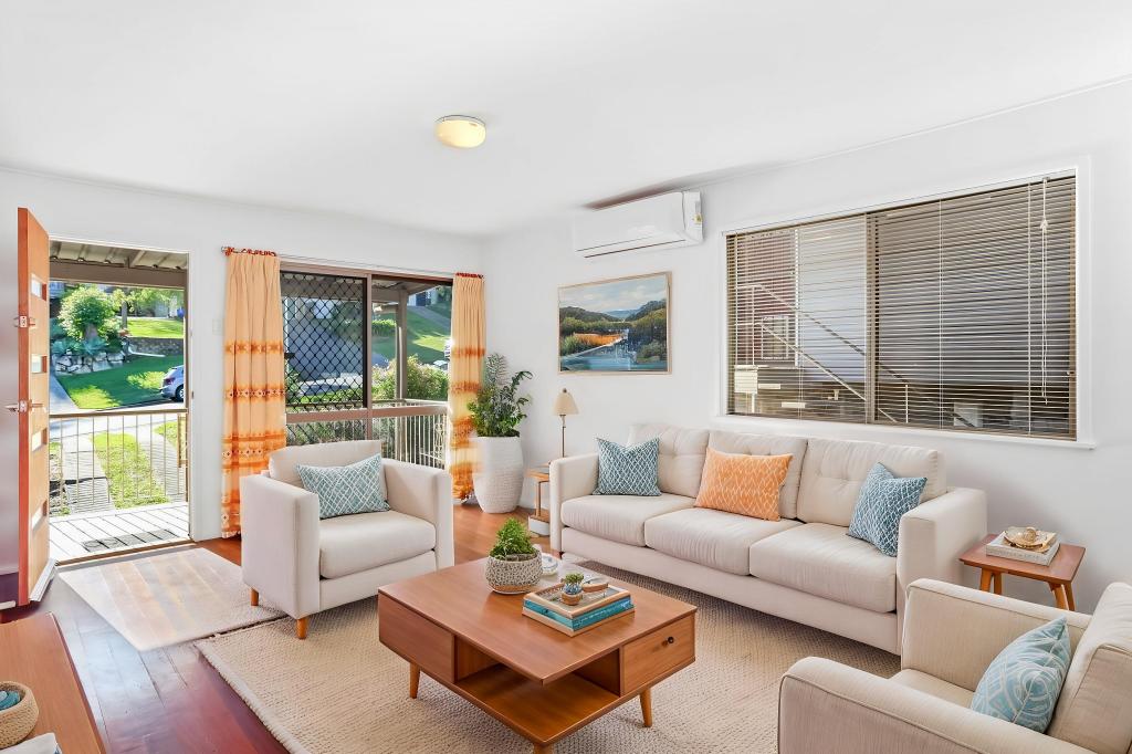 66 Dobbs St, Holland Park West, QLD 4121