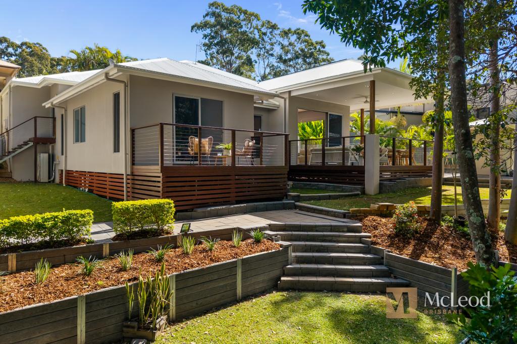 4 Carissa Pl, Chapel Hill, QLD 4069