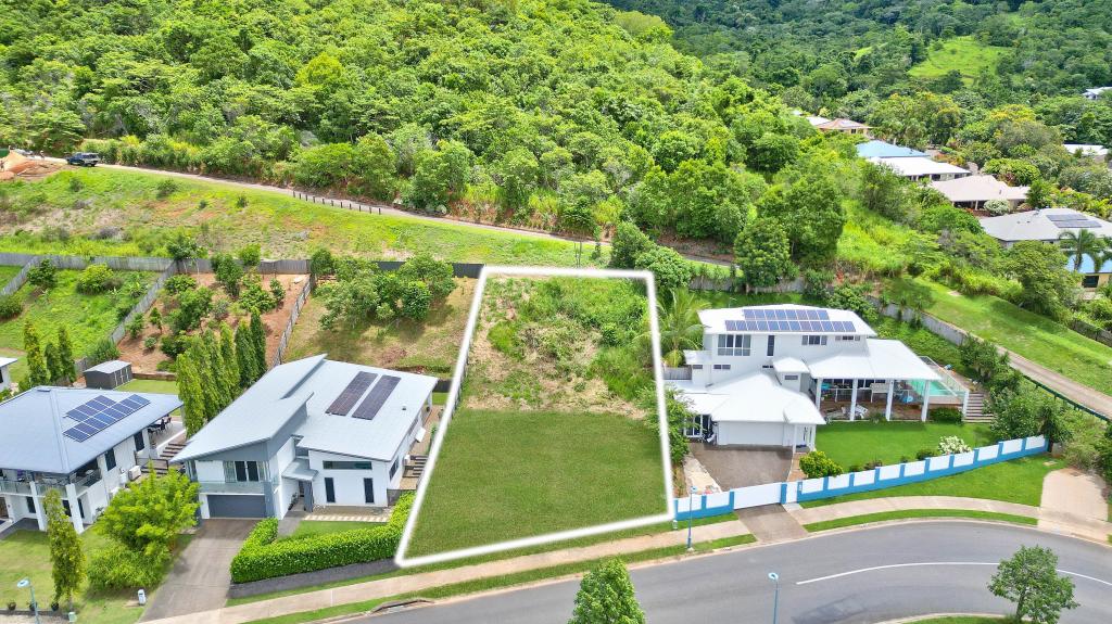 48 Aroona St, Caravonica, QLD 4878