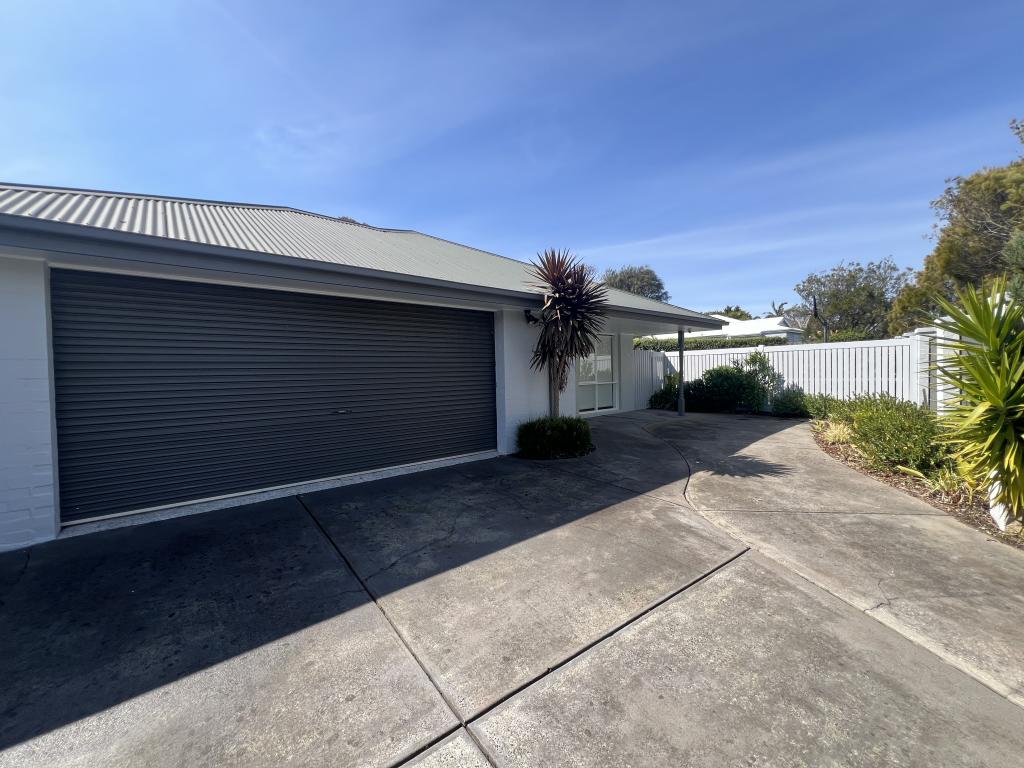 8 Tynham Ct, Mornington, VIC 3931