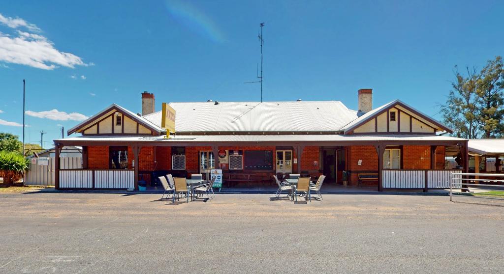 HAIR OF THE DOG, 26-28 FEDERATION ST, BALLIMORE, NSW 2830