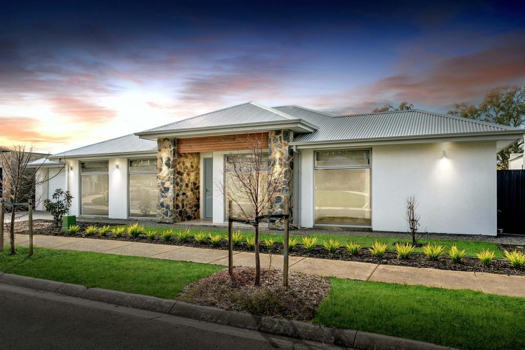 13 Red Cedar Pde, Mount Barker, SA 5251