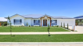 38 GLENMORE DR, MOORE CREEK, NSW 2340