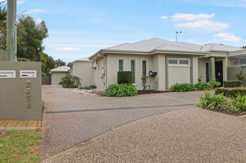 2/245a Mackenzie St, Centenary Heights, QLD 4350