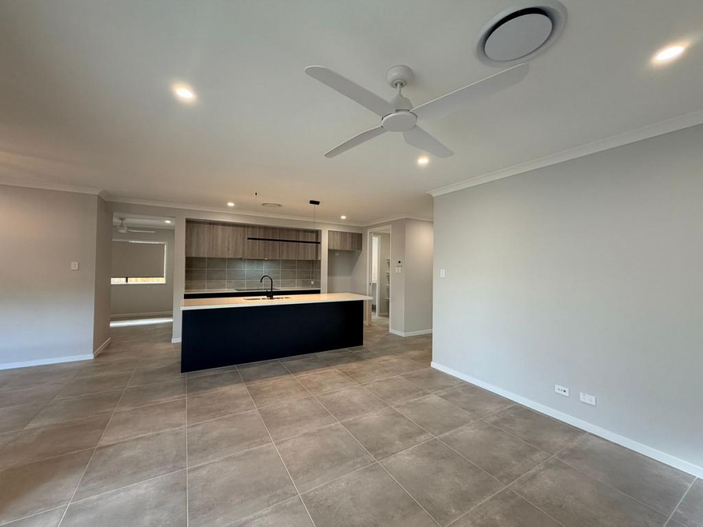 9 NAMBUCCA ST, SOUTH MACLEAN, QLD 4280