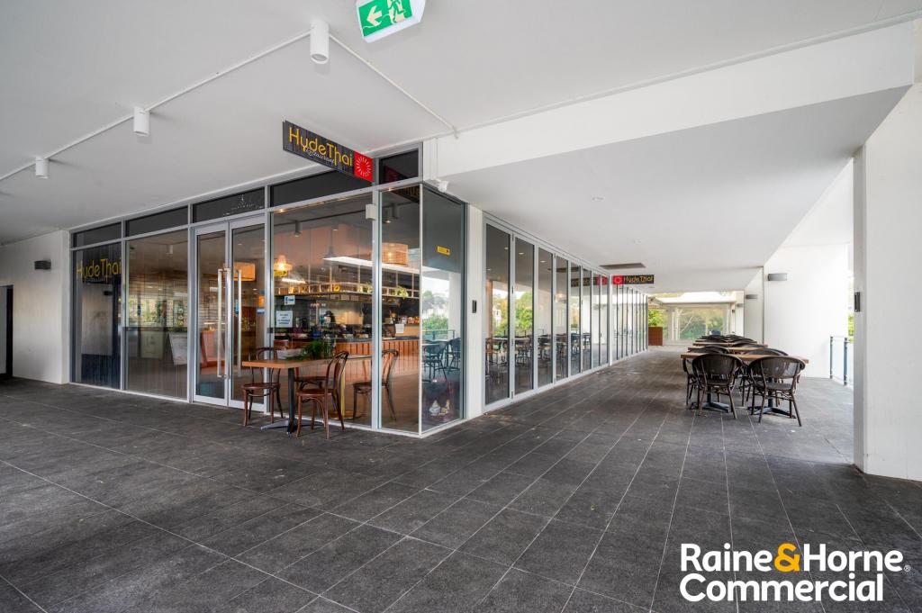 R2/4 Hyde Pde, Campbelltown, NSW 2560