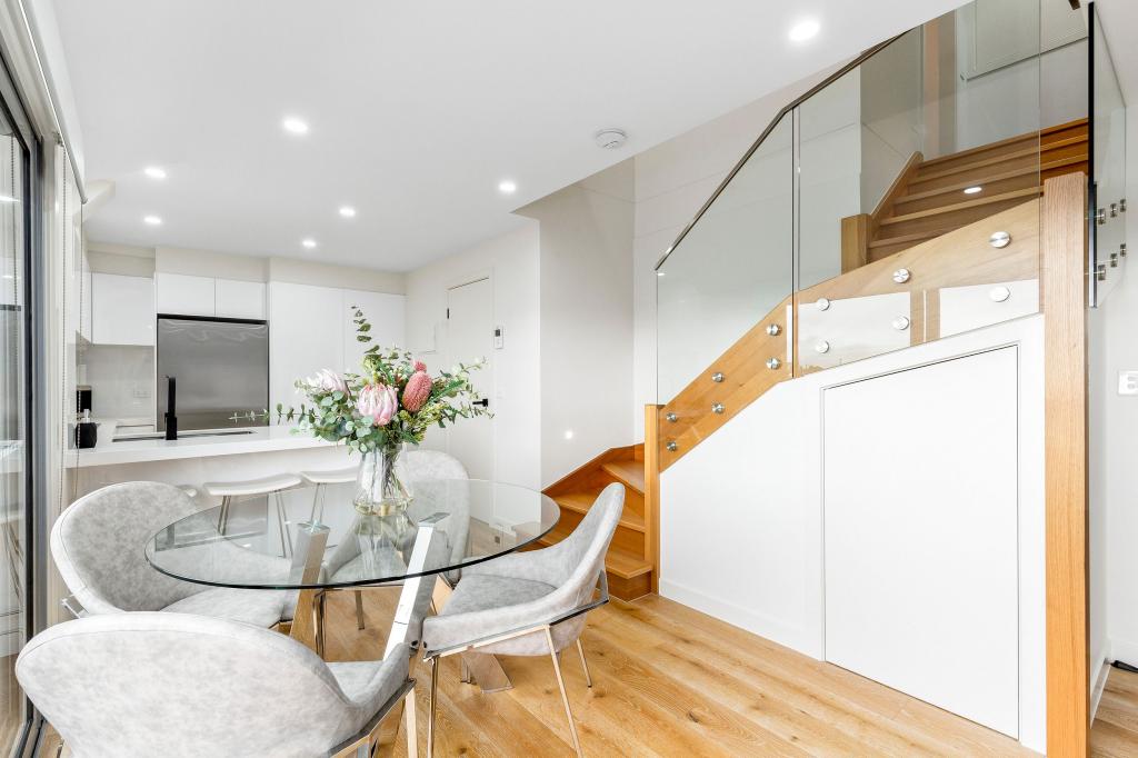 202/129 Millers Rd, Altona North, VIC 3025