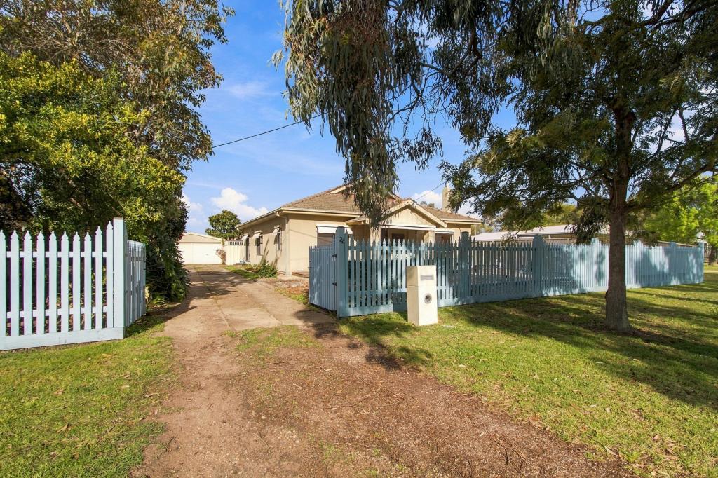 24 Hickeys Rd, Wurruk, VIC 3850