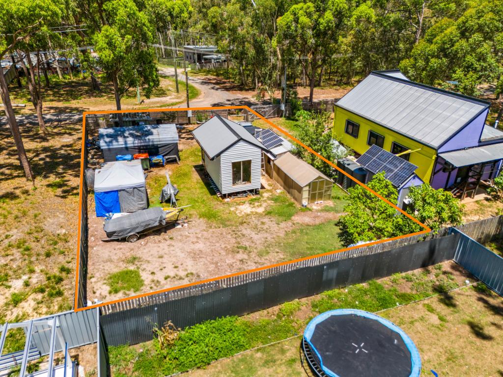 11 Forest Hill Rd, Russell Island, QLD 4184