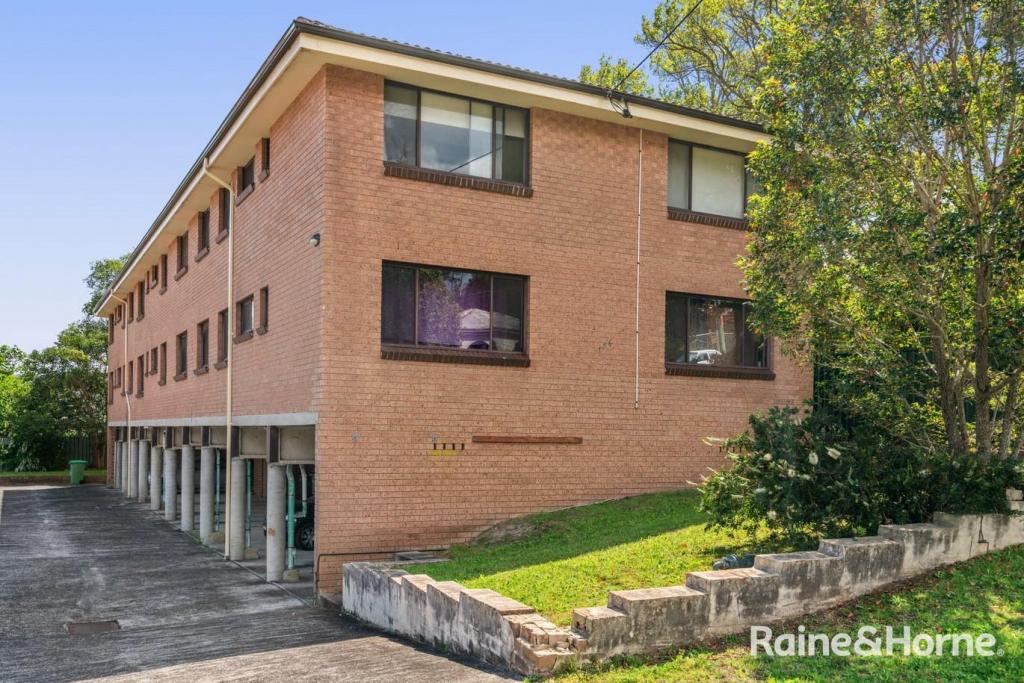 2/176 Gertrude St, Gosford, NSW 2250