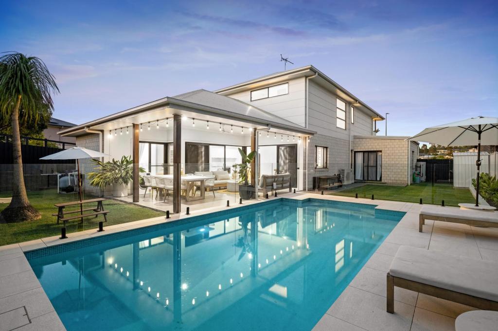 77 Harmony Cres, South Ripley, QLD 4306