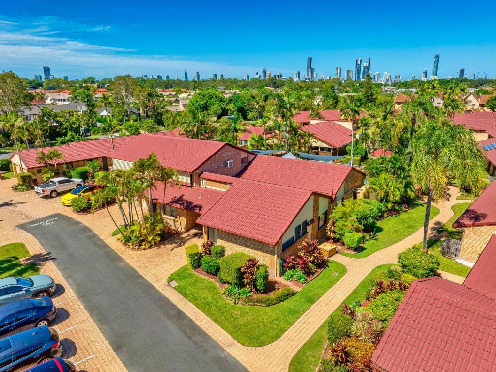 16/35 St Kevins Ave, Benowa, QLD 4217