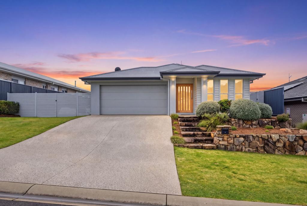 11 Whitehaven Cres, Woolgoolga, NSW 2456