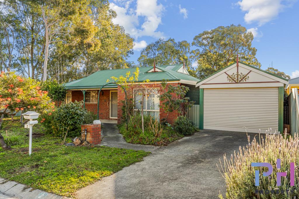 2 OASIS GDNS, SPRING GULLY, VIC 3550