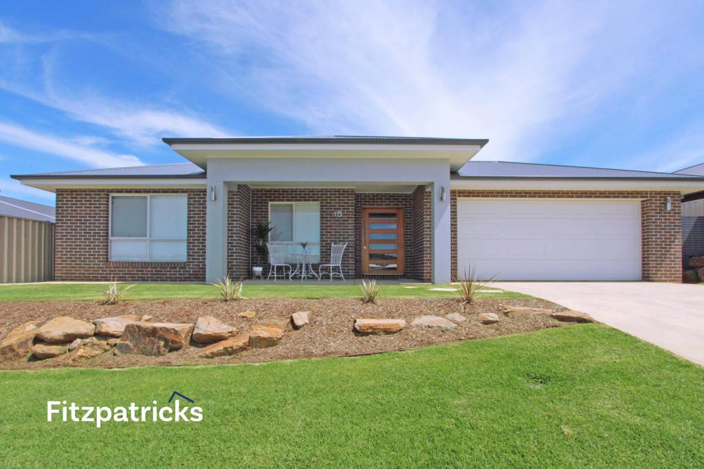 15 Mugga St, Gobbagombalin, NSW 2650