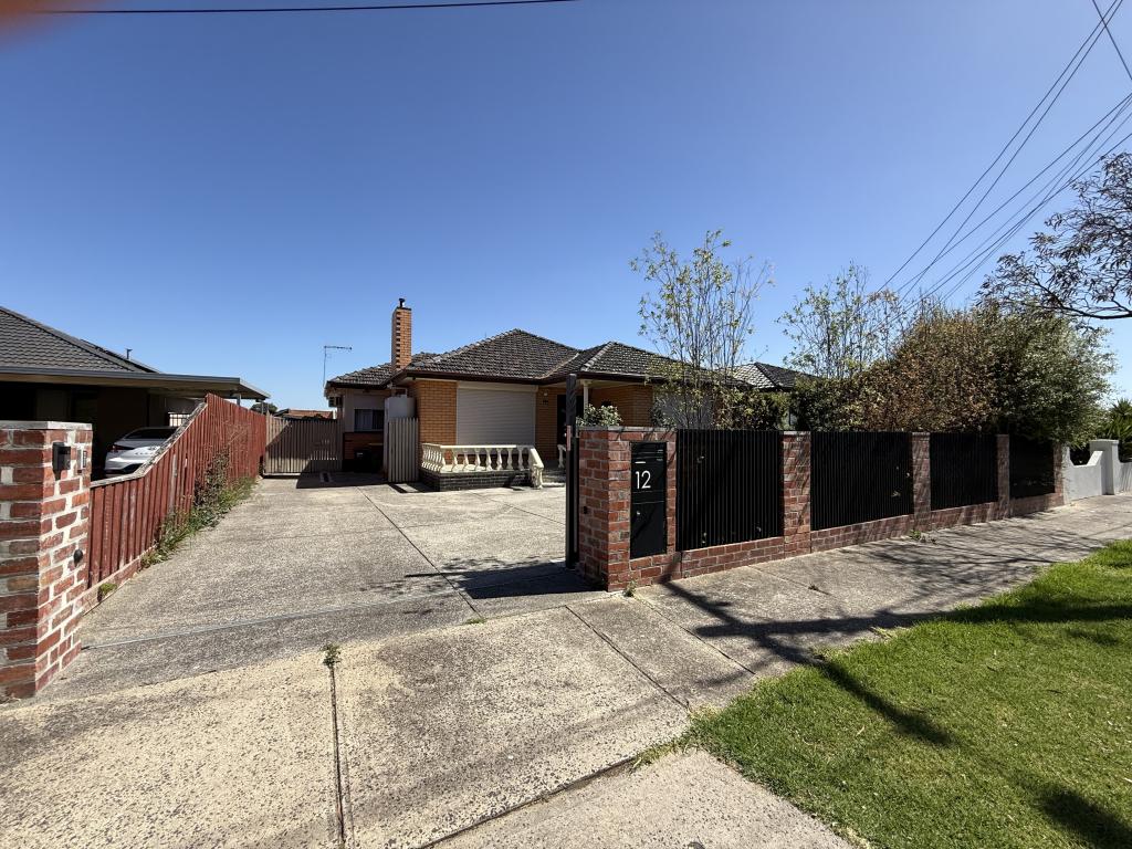 12 Glamis Dr, Avondale Heights, VIC 3034