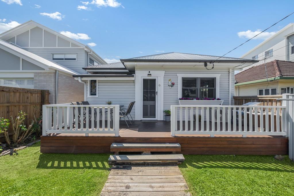 6 MANLEY ST, REDCLIFFE, QLD 4020