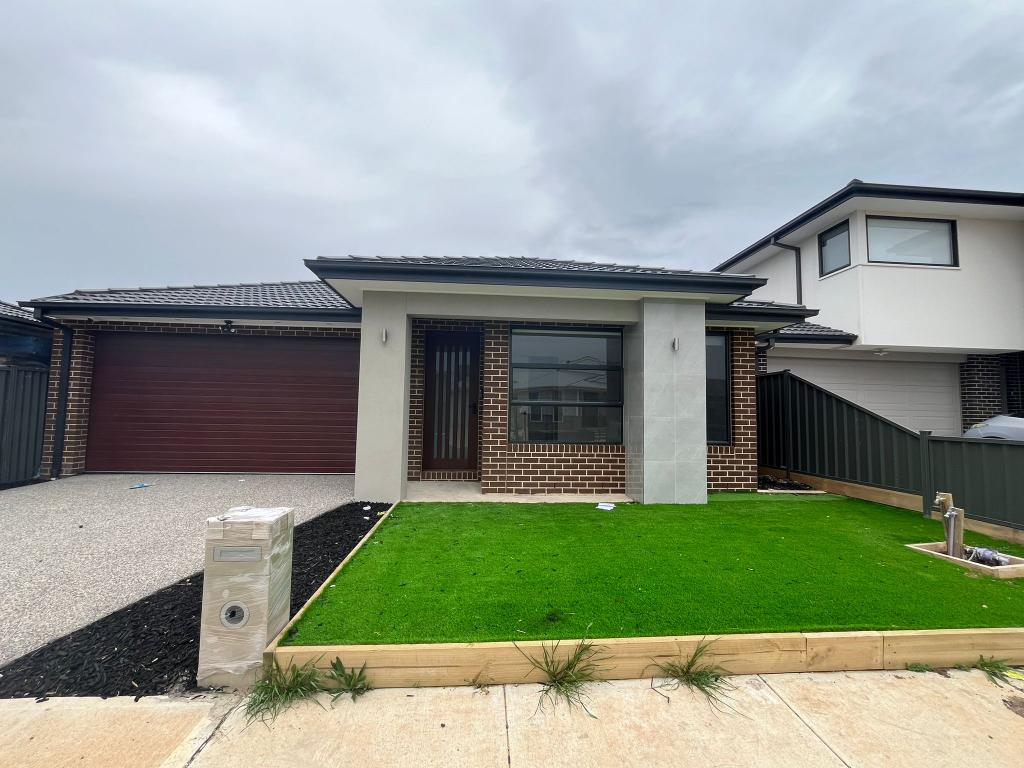 28 MAROON ST, TARNEIT, VIC 3029