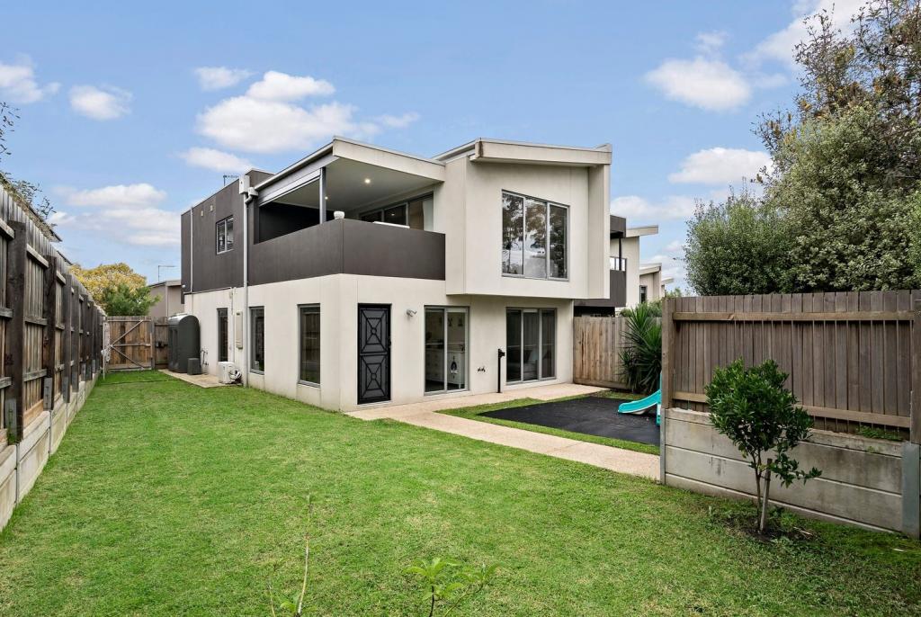 11 Carnation Ct, Frankston, VIC 3199