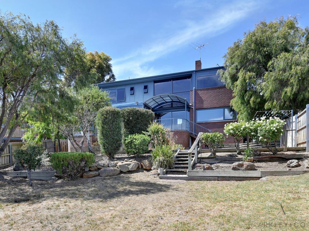23 Begonia St, Lindisfarne, TAS 7015