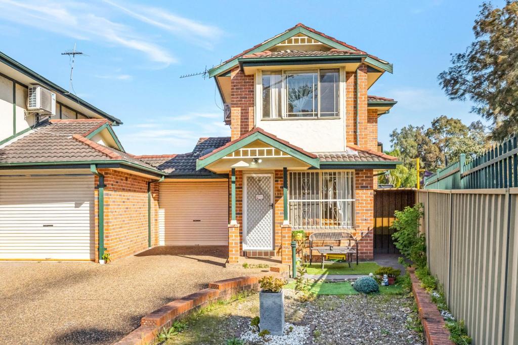 1/43 ALLAMBIE RD, EDENSOR PARK, NSW 2176