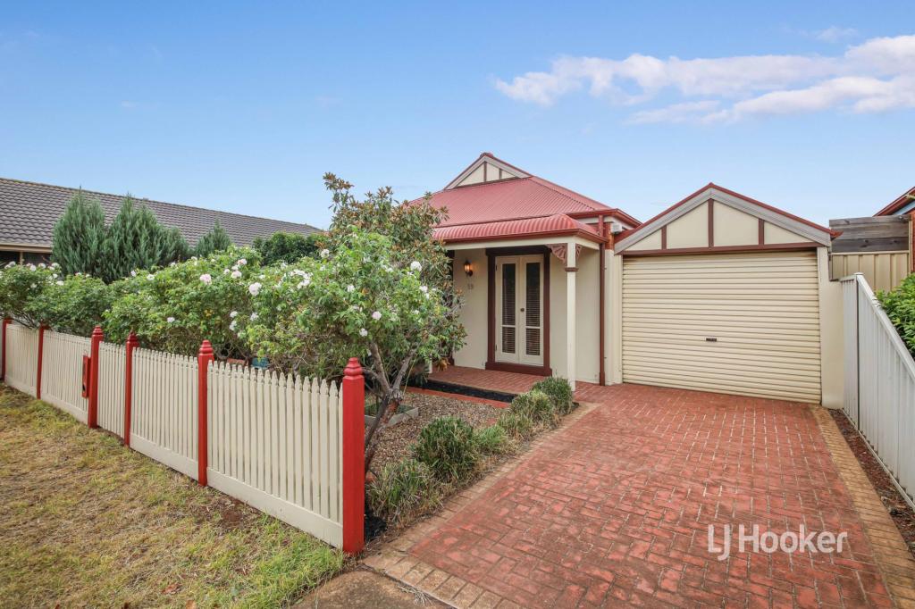 59 Northampton Cres, Caroline Springs, VIC 3023