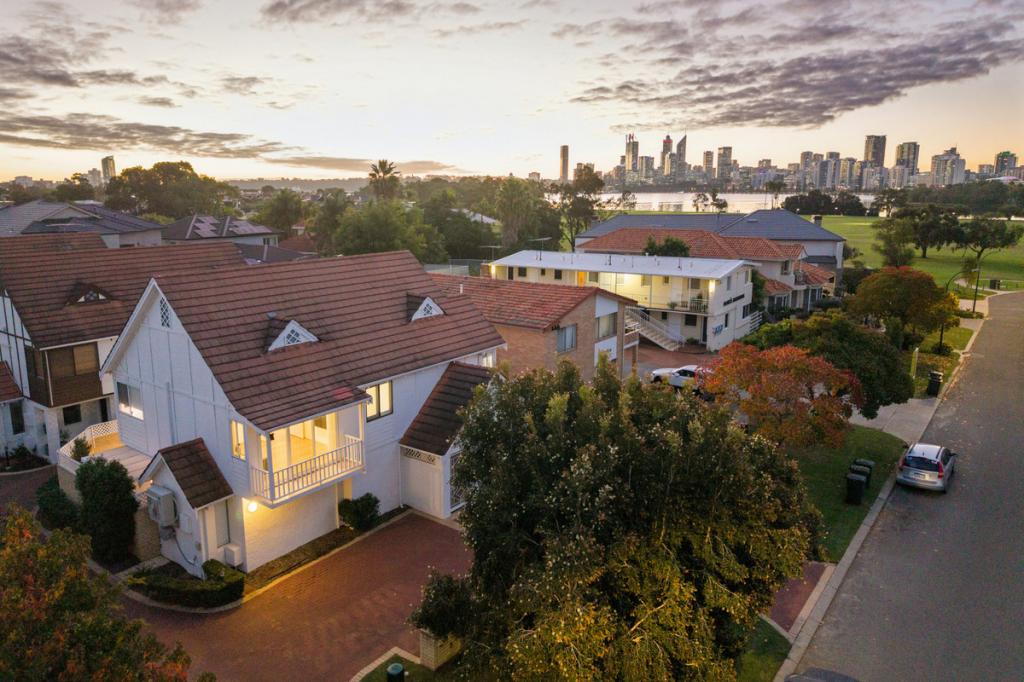 1/8 Heppingstone St, South Perth, WA 6151