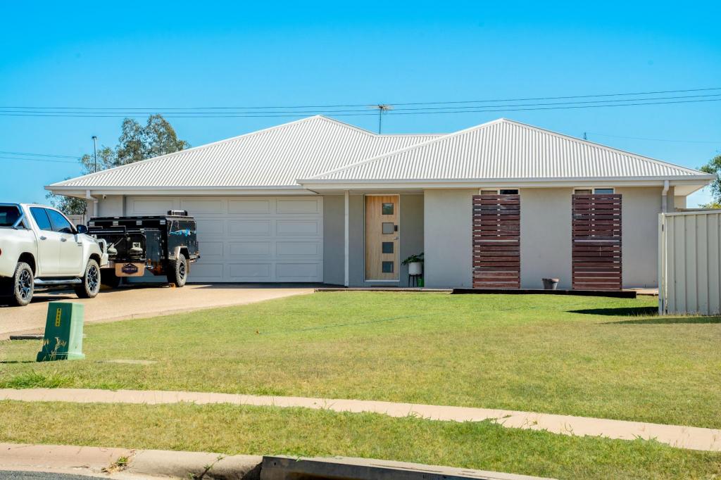 9 Blue Gums Dr, Emerald, QLD 4720