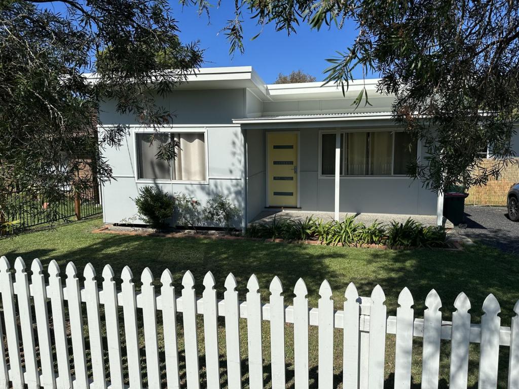 25 Jacqueline Ave, Gorokan, NSW 2263