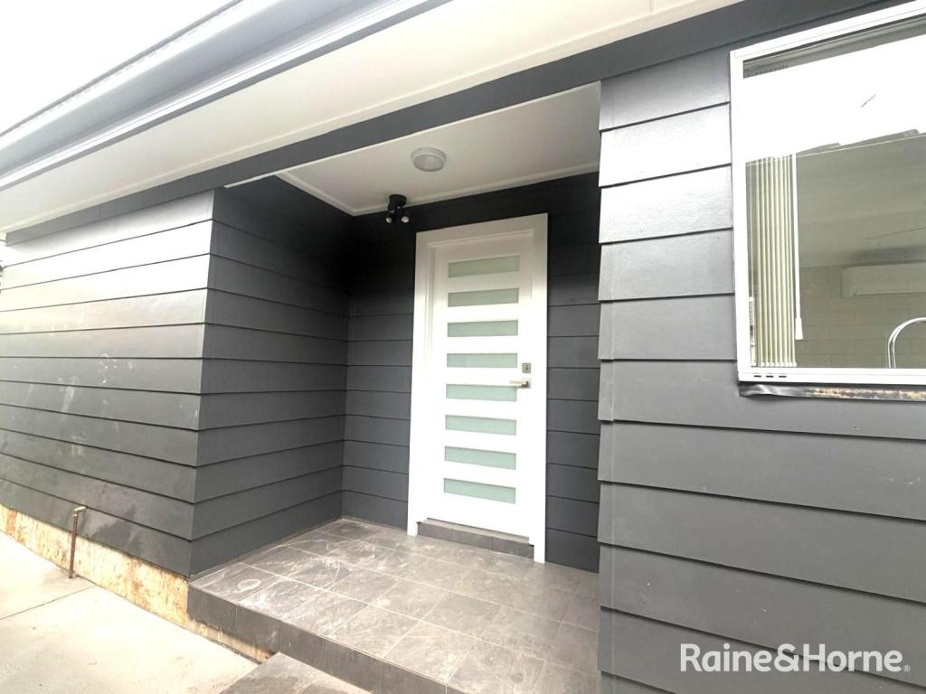 35A TROBRIAND CRES, GLENFIELD, NSW 2167