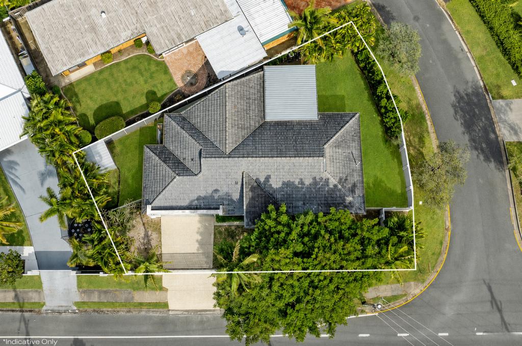 28 Mountain View Ave, Burleigh Waters, QLD 4220