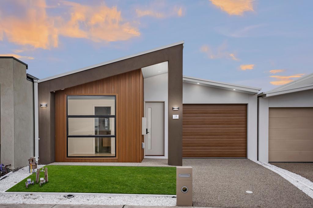 28 RAINBOW ST, WOLLERT, VIC 3750