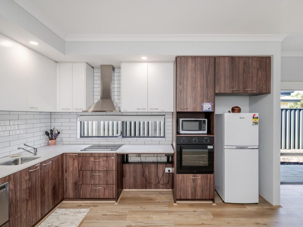 12 Tableland Rd, Hilbert, WA 6112