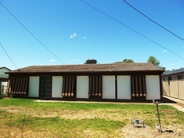 49 Graham St, Lake Albert, NSW 2650