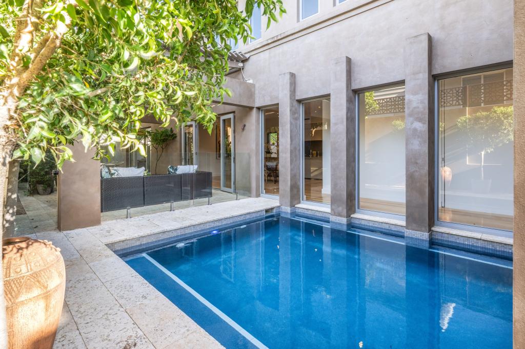 4 Henry Rd, Cottesloe, WA 6011