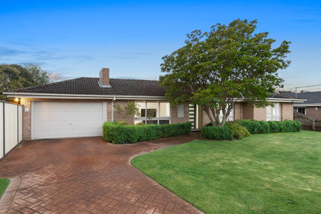 3 Deanswood Ct, Cheltenham, VIC 3192