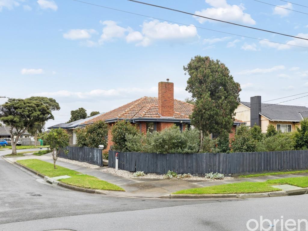 9 Pine St, Frankston North, VIC 3200